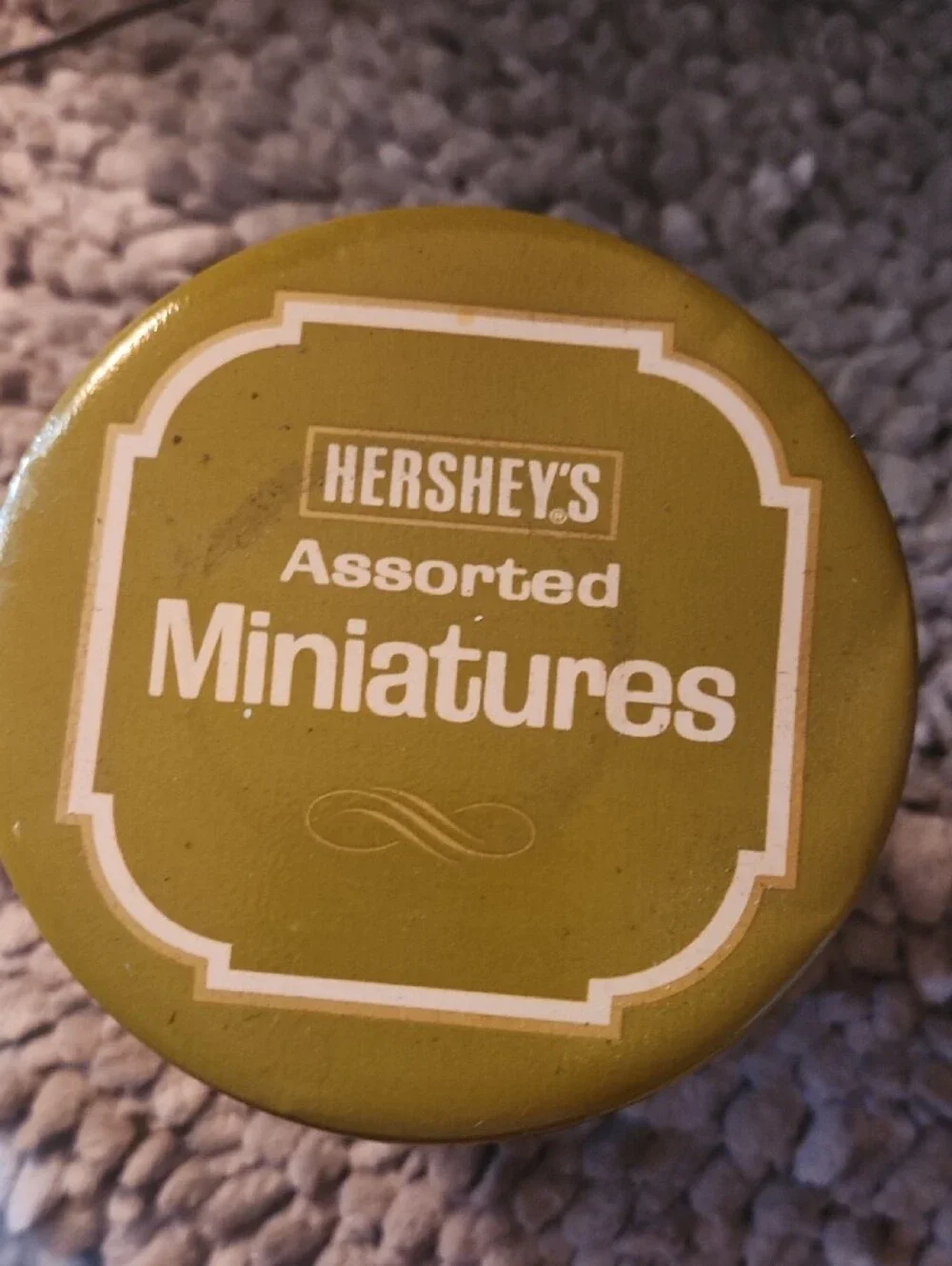 Hershey's Chocolate Town Trolley Tin - Brown & Green 1992 Series #8